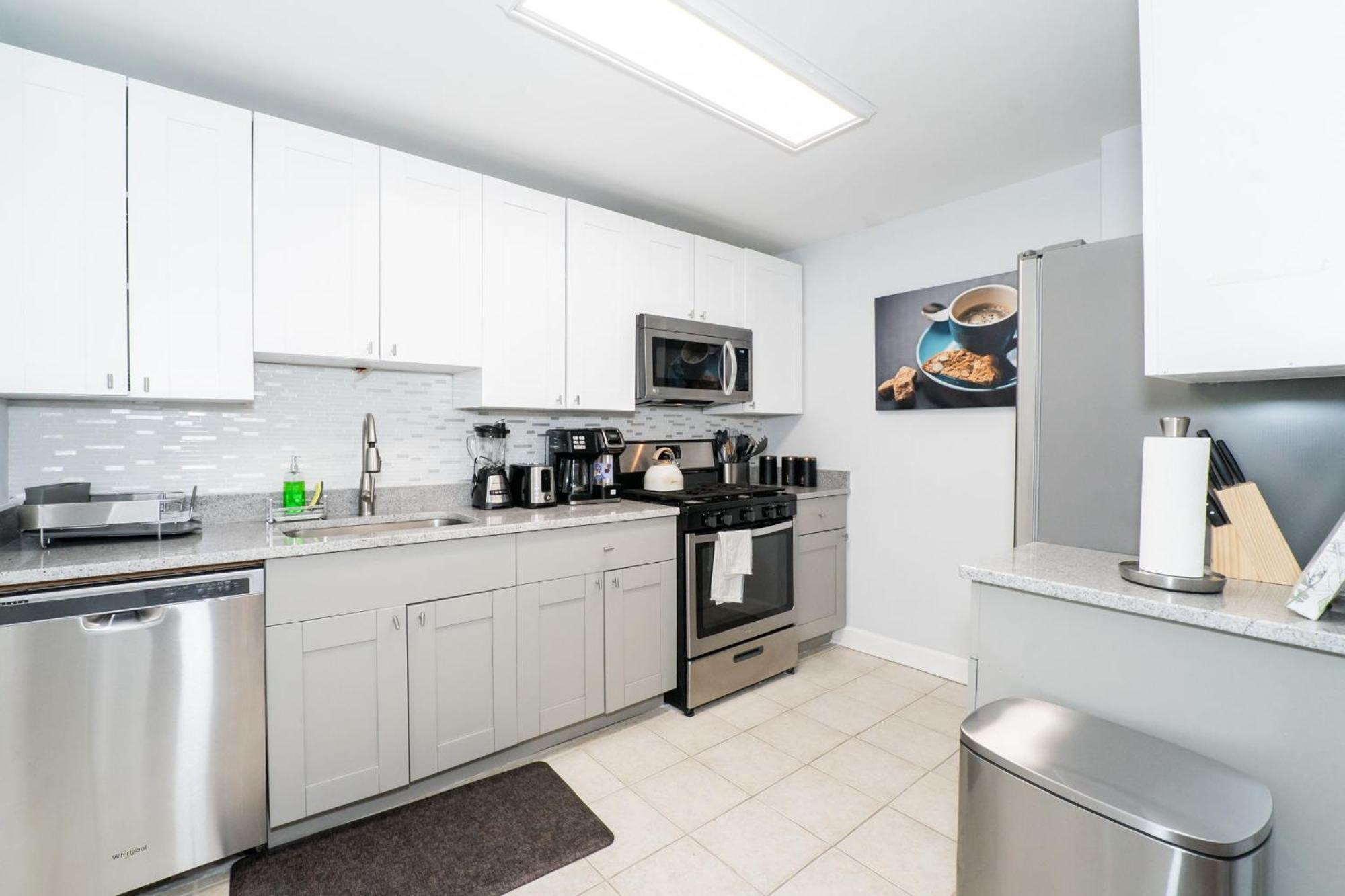 21Floor-Renovated 2Br,1Bath King And Queen Bed And Parking 亚特兰大 外观 照片