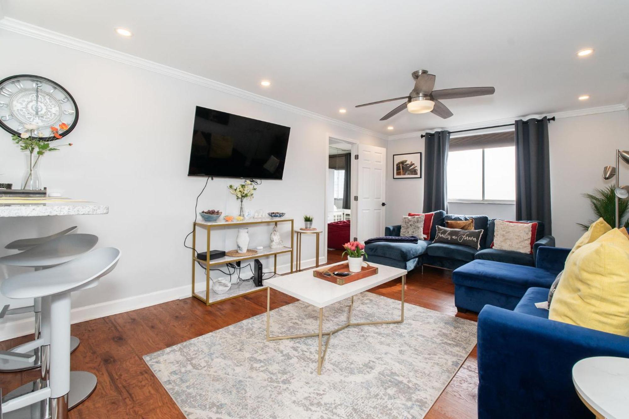 21Floor-Renovated 2Br,1Bath King And Queen Bed And Parking 亚特兰大 外观 照片