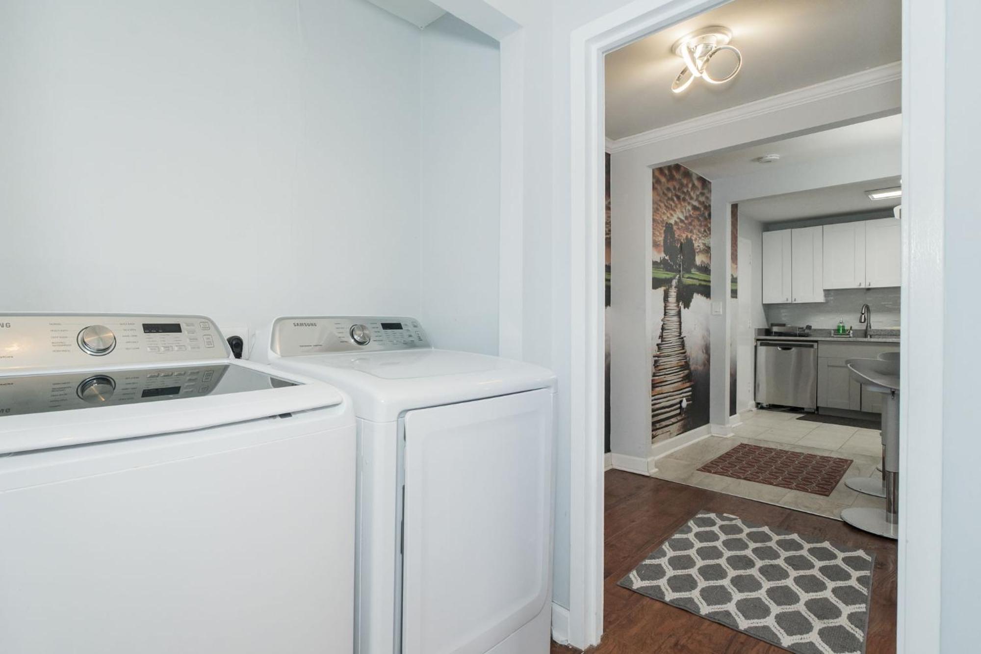 21Floor-Renovated 2Br,1Bath King And Queen Bed And Parking 亚特兰大 外观 照片